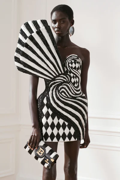 Look 10